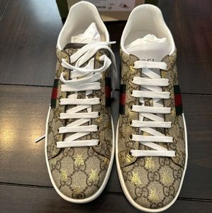 Gucci WOMEN'S ACE GG SUPREME SNEAKER WITH BEES SIZE US 9